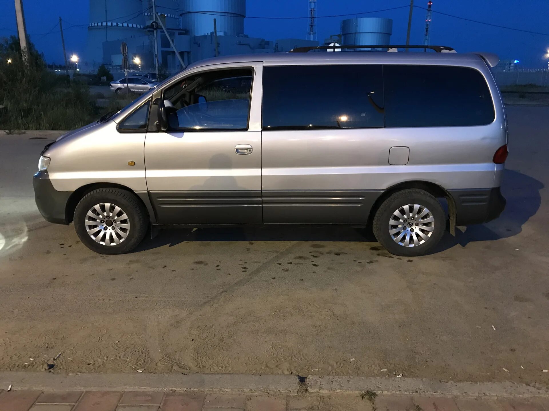 Хундай старекс 2002. Hyundai starex 2002.