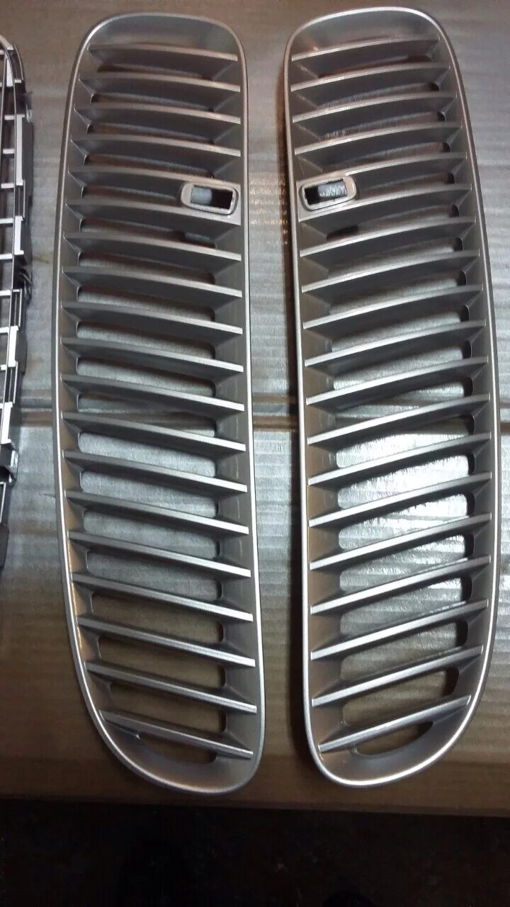 Покраска решеток. Покраска решетки. bmw сплошная решётка. решетка бмв краской.