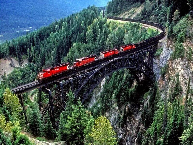 Канадская Тихоокеанская железная дорога. Манали мосты железная дорога. О поездах и железной дороге. Красивый поезд.