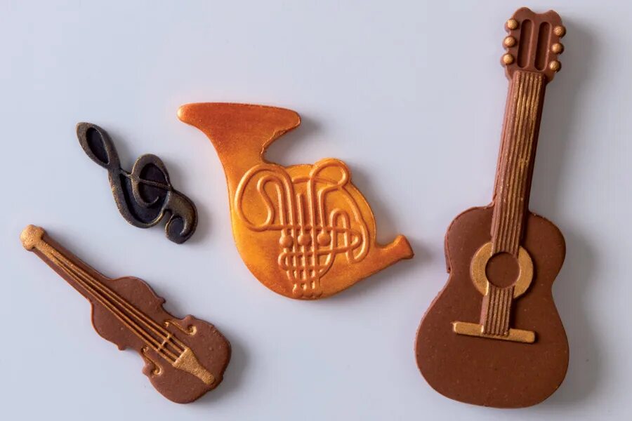 Лепка с детьми средней группы. Гитара лепка. Лепка барабан. Лепим музыкальные инструменты с детьми из пластилина. Лепка овощи и фрукты в средней группе.