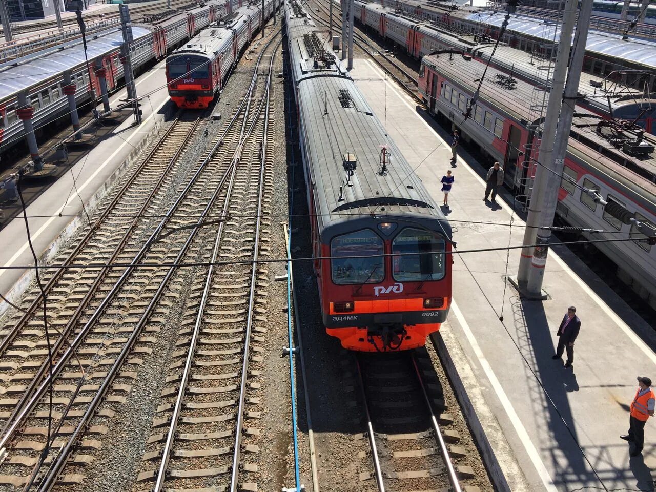 Западно-Сибирская железная дорога электрички. Городской поезд. Поезд РЖД 2017. РЖД городская электричка.