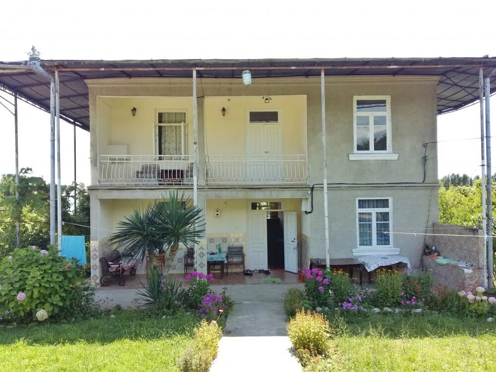 Приморское абхазия частный. Новый афон, приморское, ул. Ул лакоба новый афон. Новый афон село приморское. Цандрипш горького 5а.