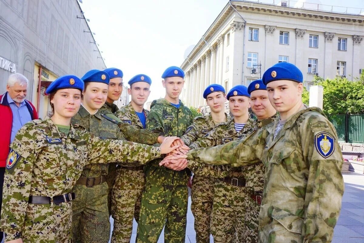 Впц вымпел. Васильковый берет ФСО. Васильковый берет ВПЦ Вымпел. ВПЦ Вымпел форма. Берет ВПЦ Вымпел.