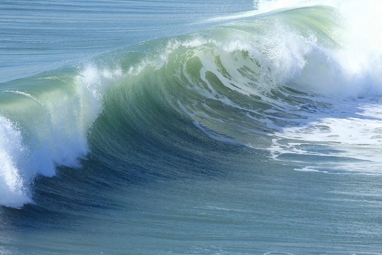 Диффузные волны. Море, волны. Океанские волны. Небольшие волны. Красивые волны.