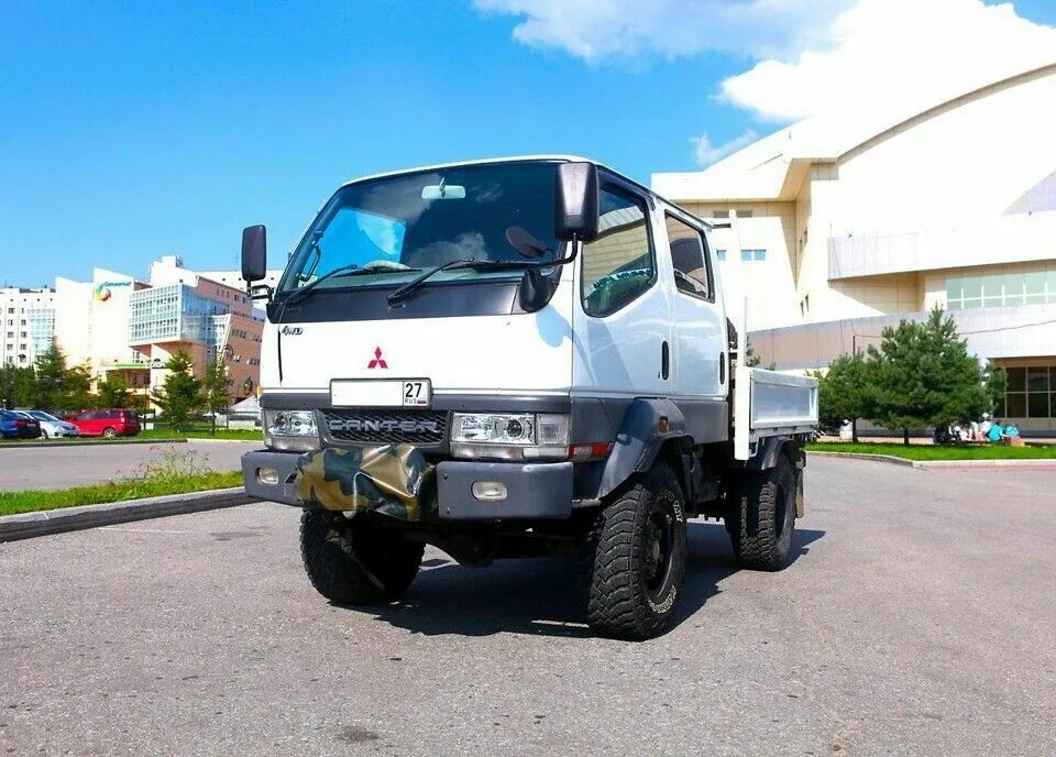 Mitsubishi Canter 4x4. Mitsubishi Canter 4wd. Митсубиси Canter 4х4. Митсубиси Кантер двухкабинник 4х4. Грузовик кантер купить