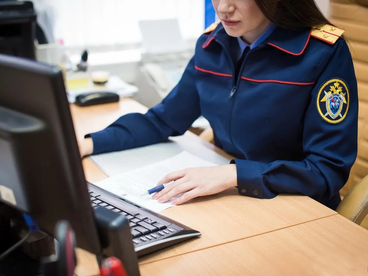 Дознаватель машина. Следователь ск. следователь и дознаватель. следователь фото. автоматизированное рабочее место следователя.