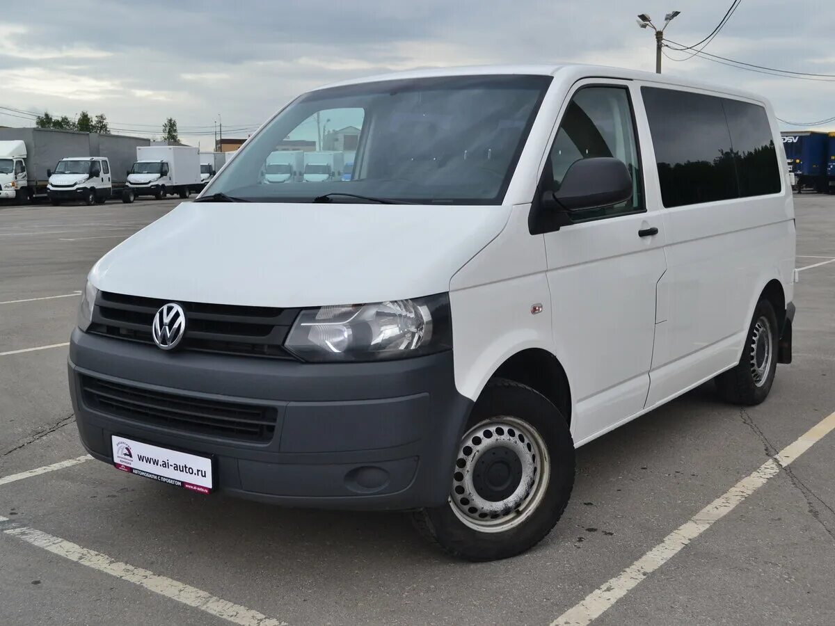 Купить транспортер 5. Volkswagen Transporter t5 Рестайлинг. Фольксваген Транспортер б5. Фольксваген т5 Рестайлинг год?. Volkswagen Transporter рестайлинга 2011 года.