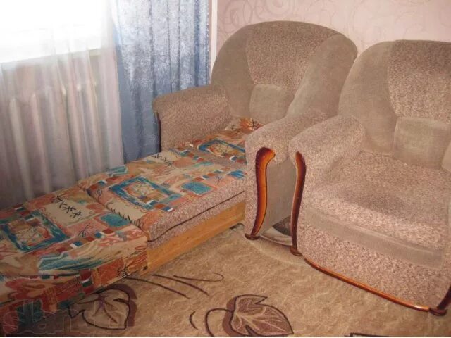 Авито иркутск купить свердловской. Два кресла кровати. Кресло раскладное б/у. Кресла раскладные 90-х годов. Мягкая мебель в Райчихинске.