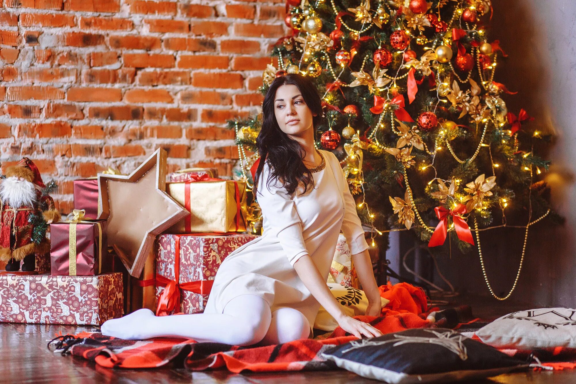 Фотосессия во владимире в студии. Студия mentoris владимир. Фотосессия во владимире в студии цены недорого. Юбилейная фотосессия в студии. Новогодняя фотосессия в пижамном стиле.