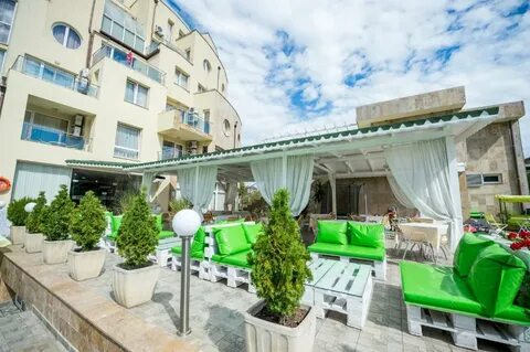 Hotel r