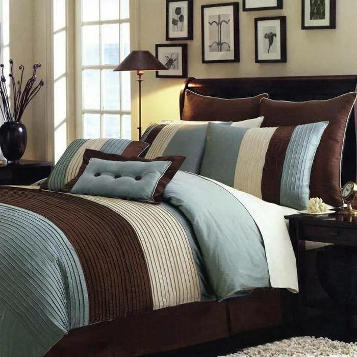 Сочетание цветов серого и коричневого. Текстиль в интерьере спальни. Сочетание коричневого цвета в интерьере спальни. Коричневая кровать в интерьере спальни. Сочетание шоколадного и голубого в интерьере.