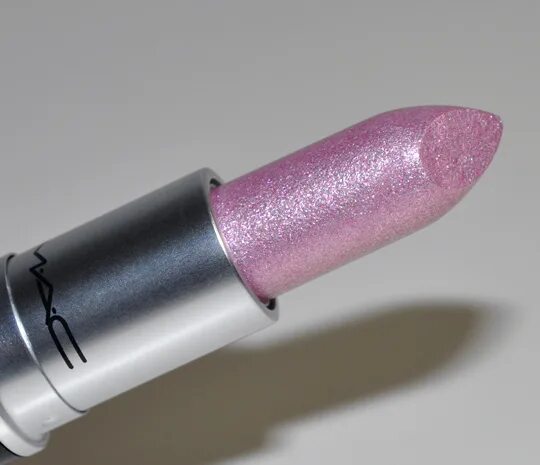 Помада с перламутром. Dazzle Pink Mac. Помада 146 Dazzle. Мак перламутровая помада. Розовая перламутровая помада.