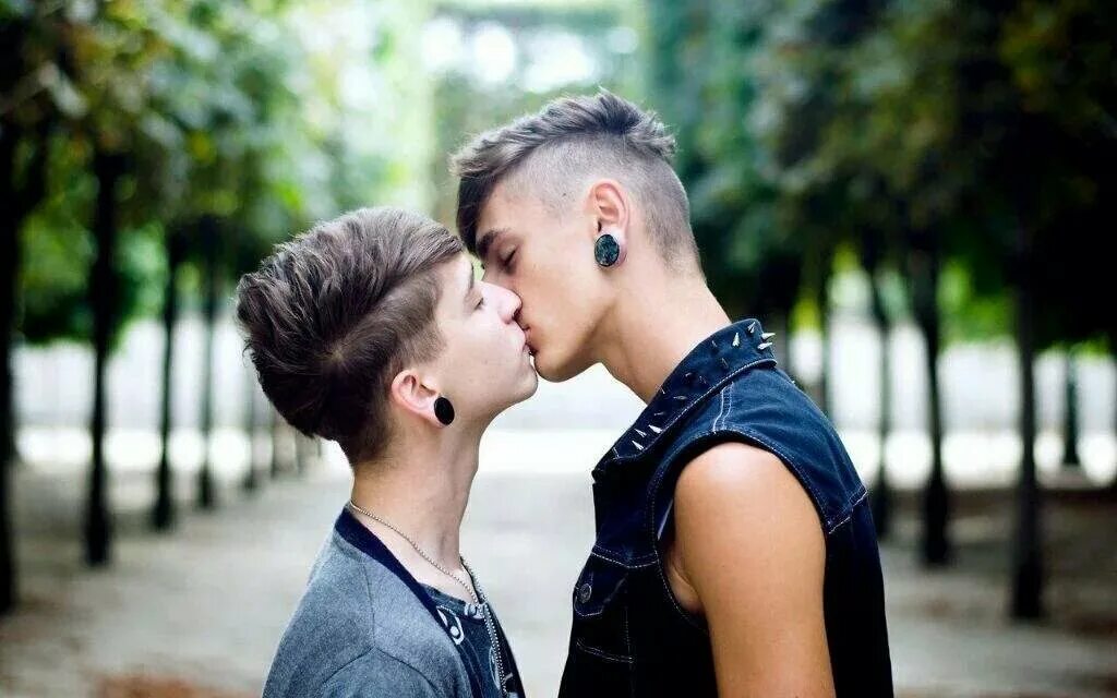 руби роуз lesbian. короткие волосы эстетика девочка. сериал пустые слова 1 сезон. мизлзим я влюбилась. я влюбилась в девушку с короткой стрижкой.