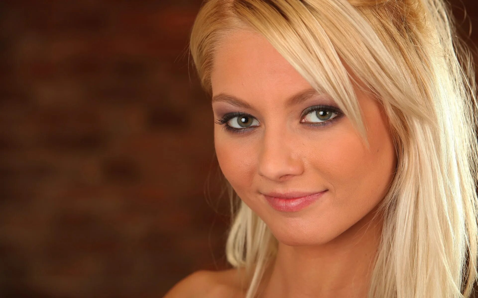 Blondie model