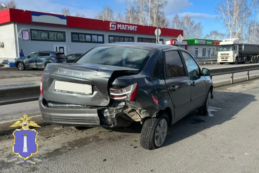 сгоревший дом культуры в деревне. 03 2022. 03 2022. взрыв в королеве 28 марта 2022. фура на мосту.