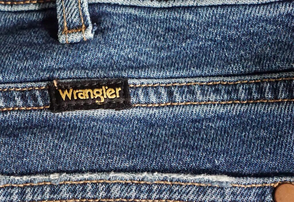 Wrangler Wrangler jeans, Rock revival jeans mens, Levi jeans