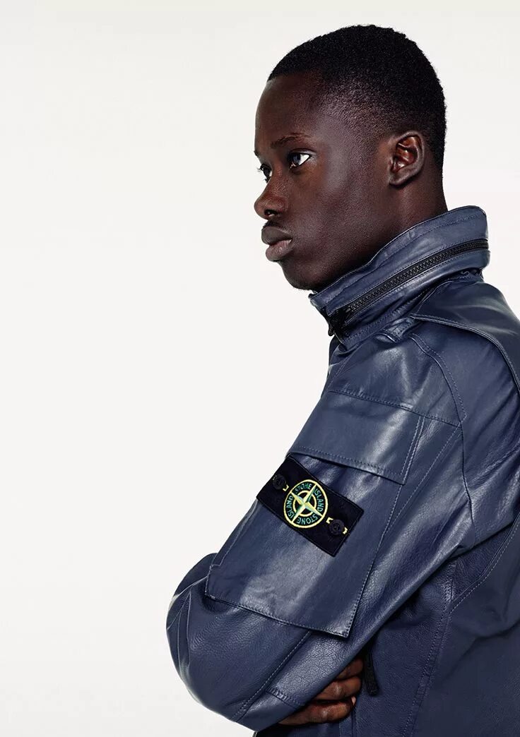 Со stone. Негр в стон Айленд. Тайсон в стон Айленд. Майк Тайсон Stone Island. Обезьянка стон Айленд.