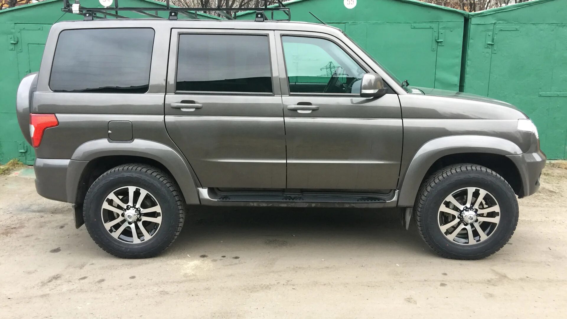 255/70 R18 на УАЗ Патриот. УАЗ Патриот колеса r18. 265/65/18 Патриот. Шины на УАЗ Патриот r18.