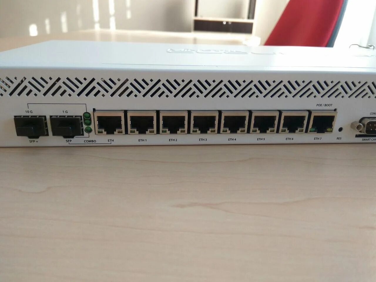 Mikrotik ccr1009 7g 1c 1s. Mikrotik ccr1009-7g-1c-1s+. ccr1009-7g-1c-1s. mikrotik ccr1009-7g-1c-1s панель. mikrotik 1009.