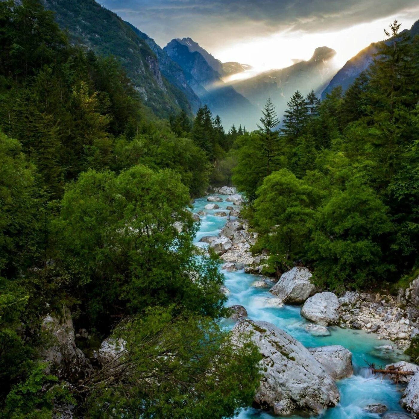 Лаба зеленая. Бирюзовая река соча (Словения, Италия). Соча – бирюзовая река. Река соча Словения. Долина реки соча.