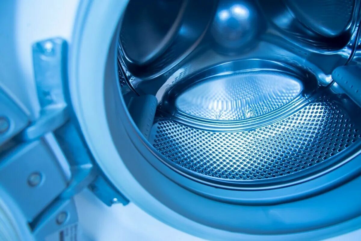 Остановилась стиральная машинка самсунг. Стиральная машина. Барабан стиральной машины. Синяя стиральная машина.
