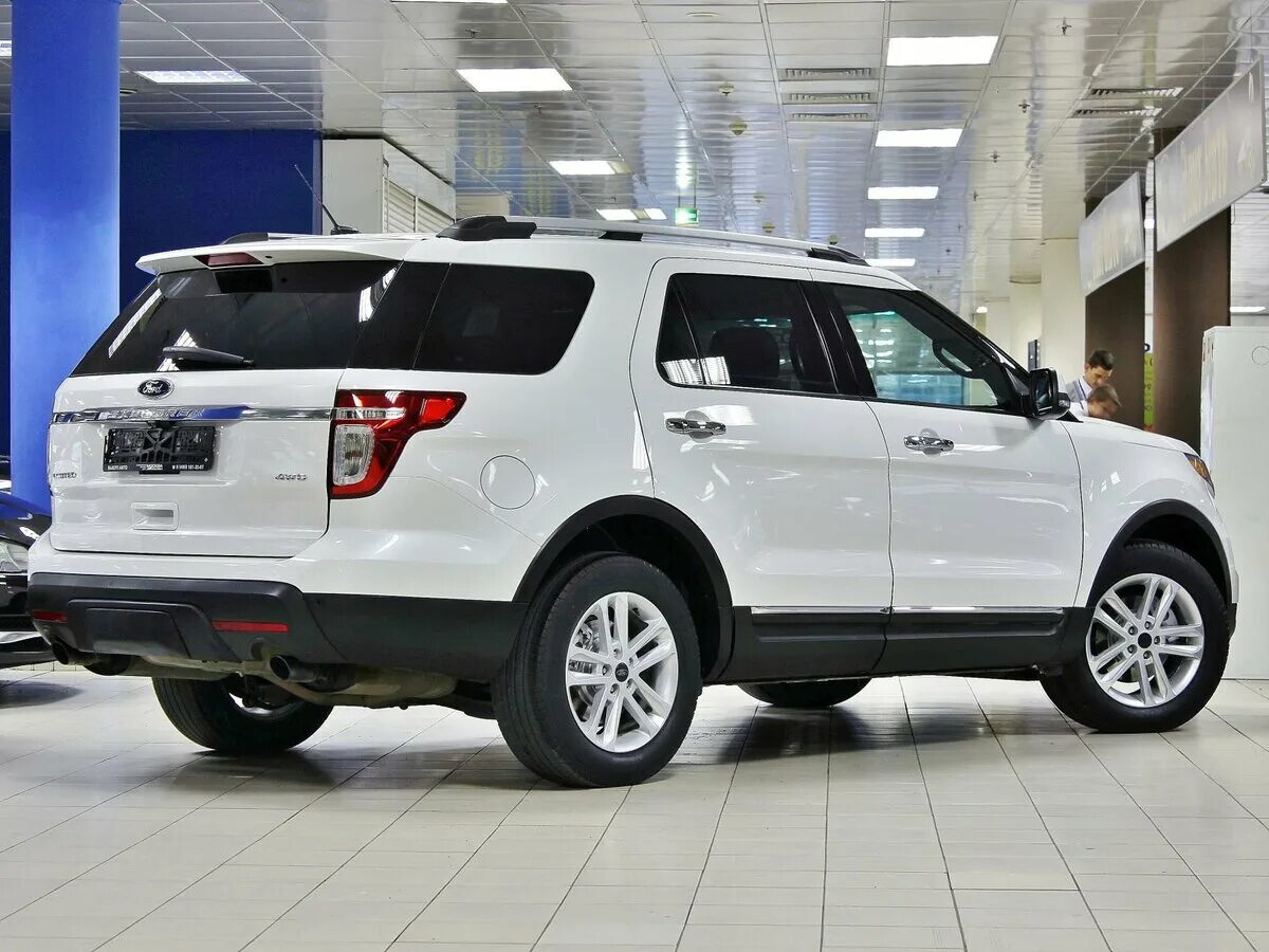 Эксплорер 5 поколение. Ford Explorer 5 поколения. Форт эксплорер 5 поклоение. Форд эксплорер 5 внедорожник. Форд эксплорер 5 поколение 2010–2016.