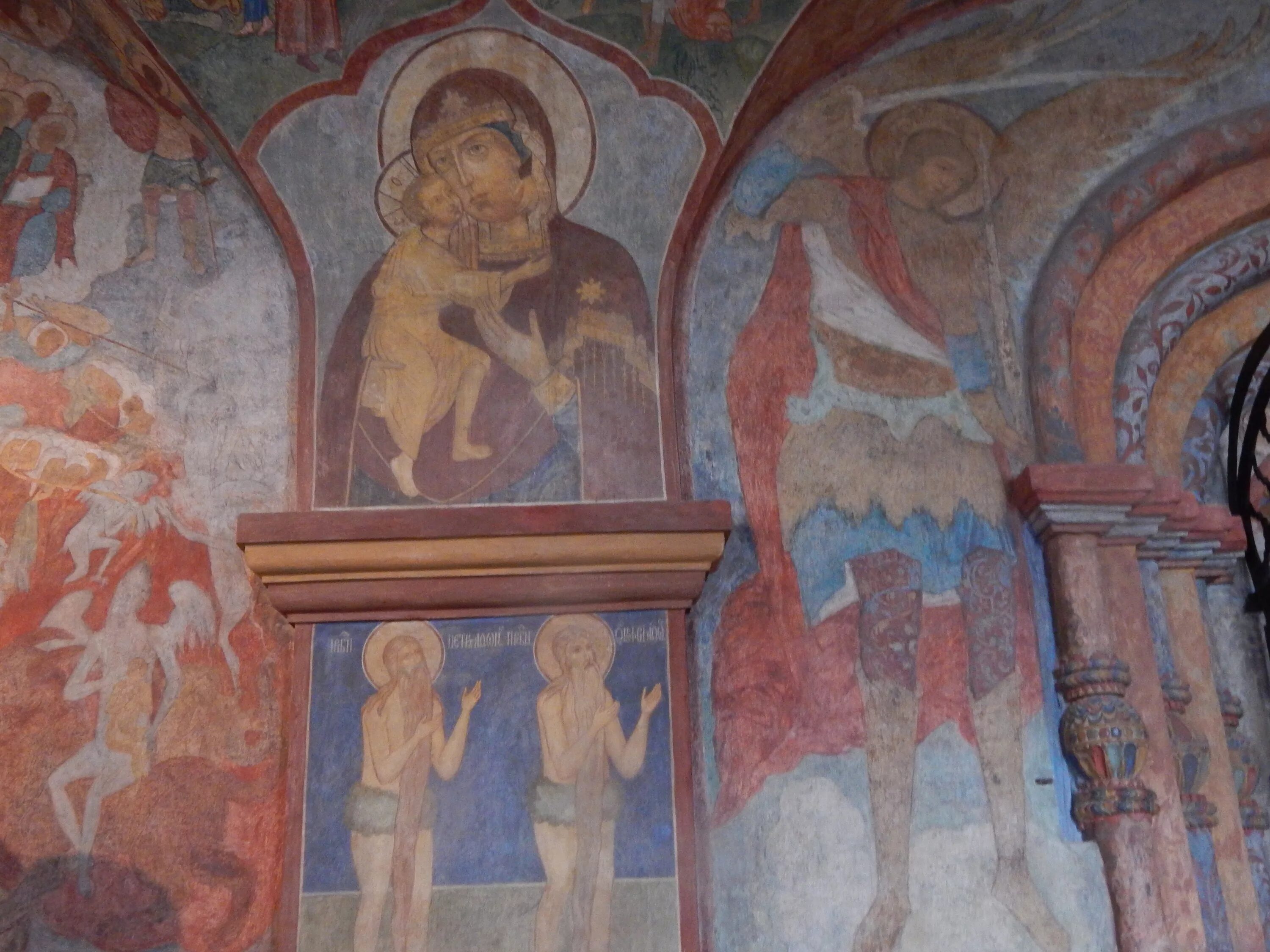 ипатьевский монастырь кострома троицкий собор фрески. фрески костромы. ипатьевский монастырь кострома троицкий собор фрески. фрески троицкого собора ипатьевского монастыря. фрески троицкого собора ипатьевского монастыря.