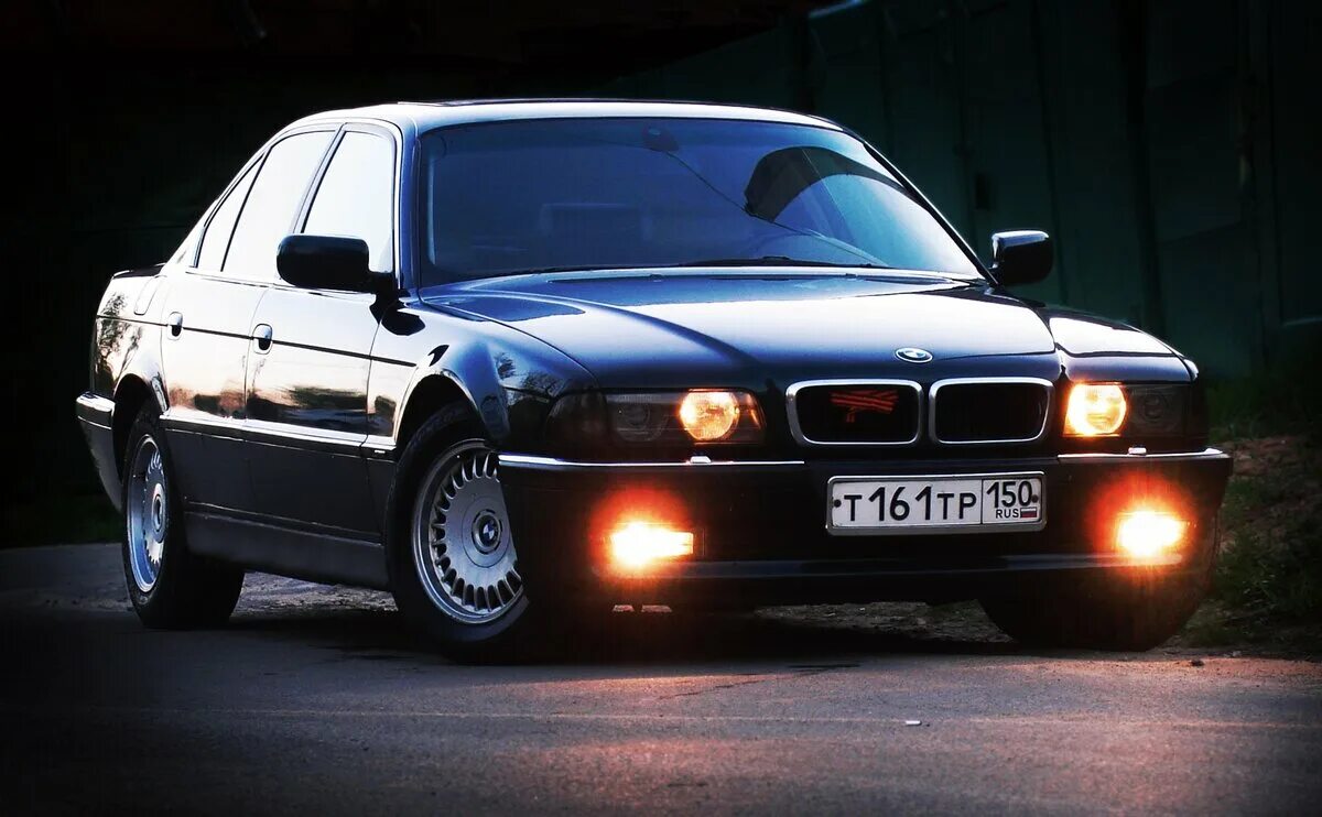 БМВ 7 е34. БМВ е34 750. BMW 5 Series e38. БМВ 7 750. Модель е34