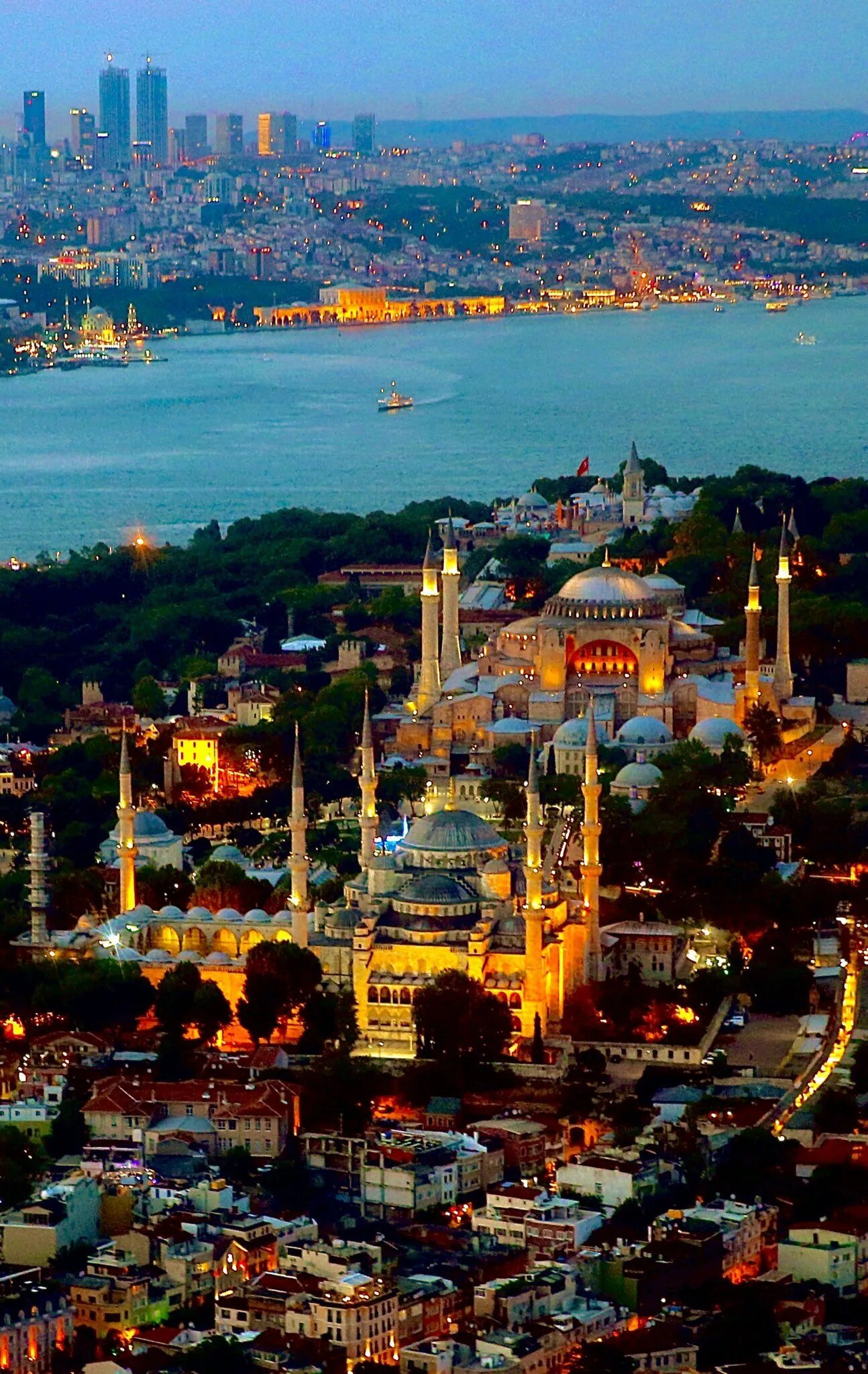 Стамбул времена года. Стамбул Константинополь. Стамбул-Гильязы. Время в Стамбуле. Время в Стамбуле сейчас Турция.