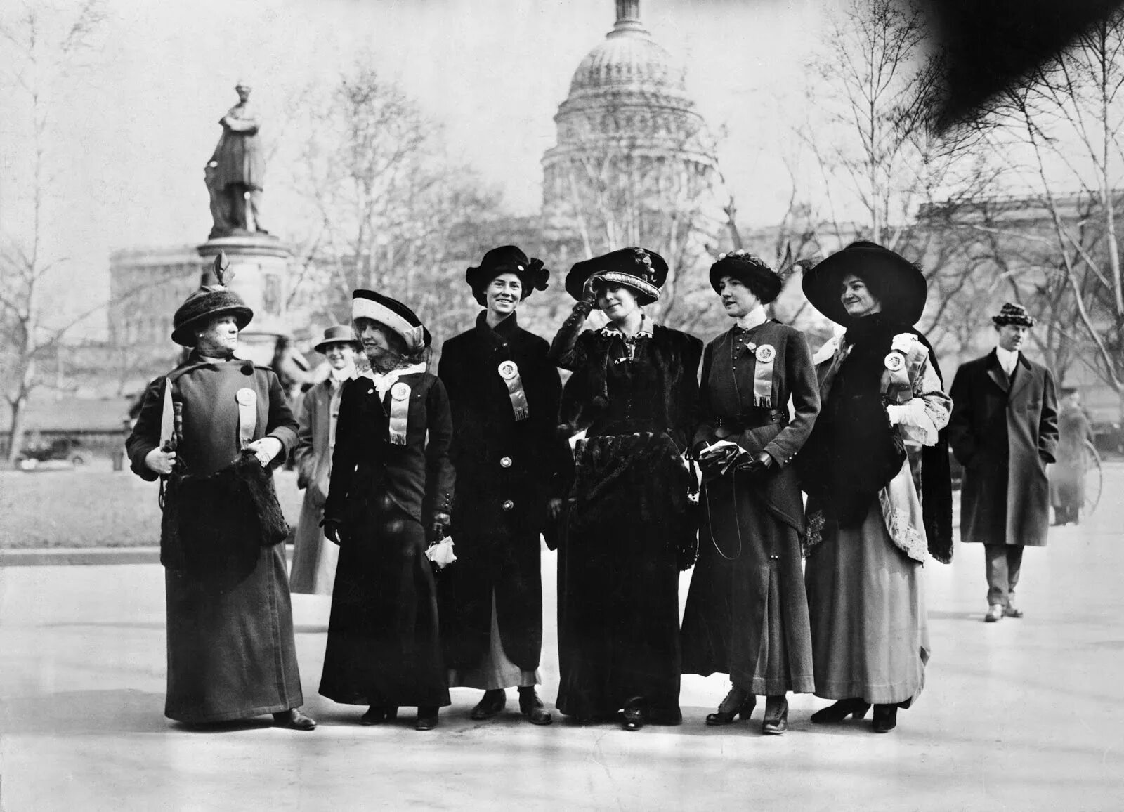 Хх век как жизнь. Суфражистки 19 20 века в англии. англичане 20 века. исторические фотографии 20 века. мир начала 20 века.