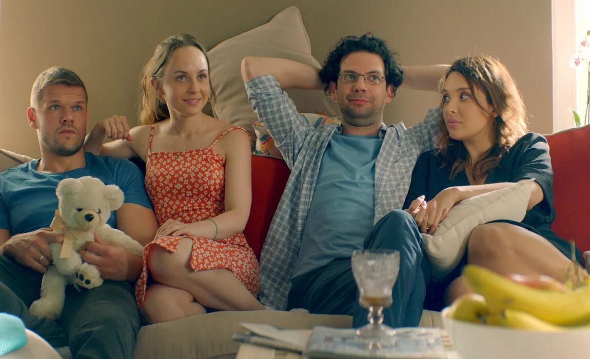 Евгений стычкин фильмы 2020. Дом фильм с уиллом ферреллом. Уилл феррелл дом. Загадочное убийство нетфликс. Комедии с эдди мерфи 2020.