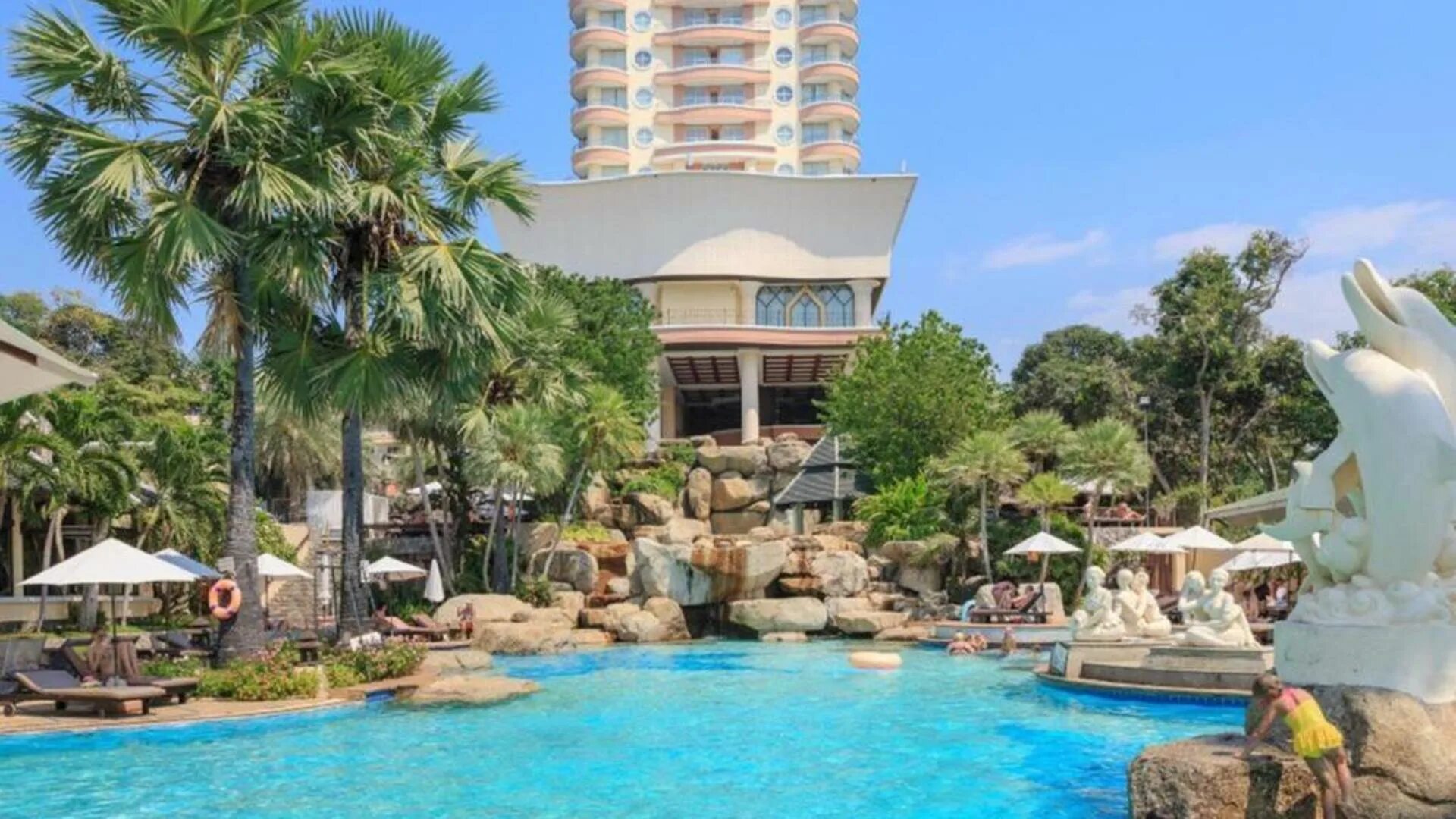 Long beach garden hotel spa 4 паттайя. Тайланд лонг бич гарден 4 виллы. лонг бич гарден спа турция. лонг бич гарден паттайя бунгало. лонг бич гарден вонгамат пляж.