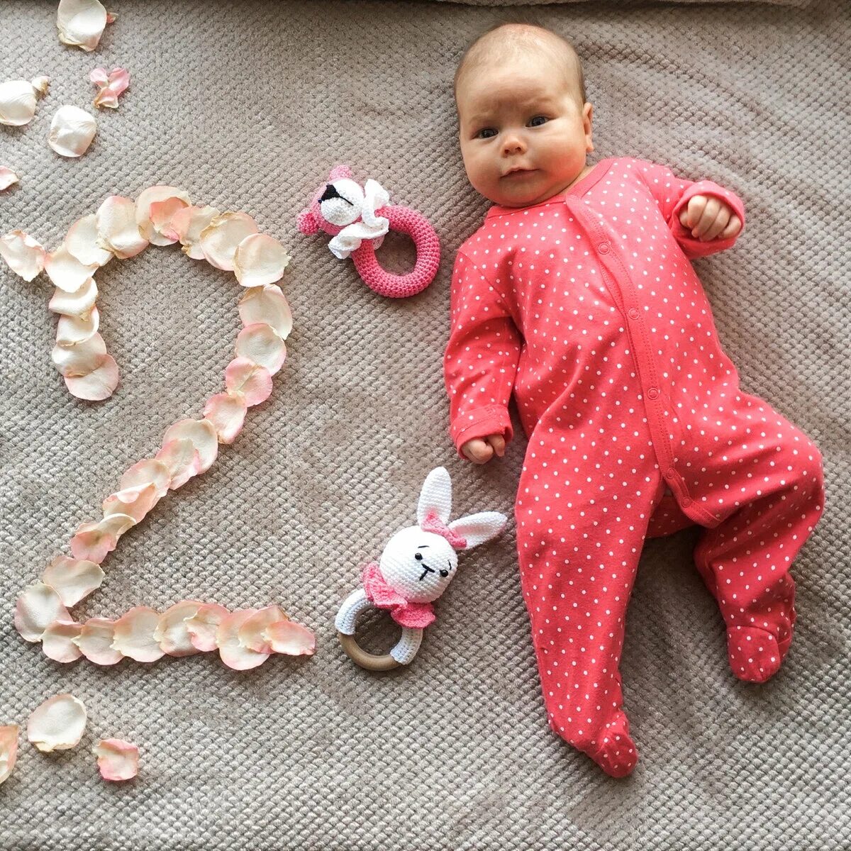 happy 3 months, sweet reese. reese evelyn Monthly baby pictures, Newborn baby ph