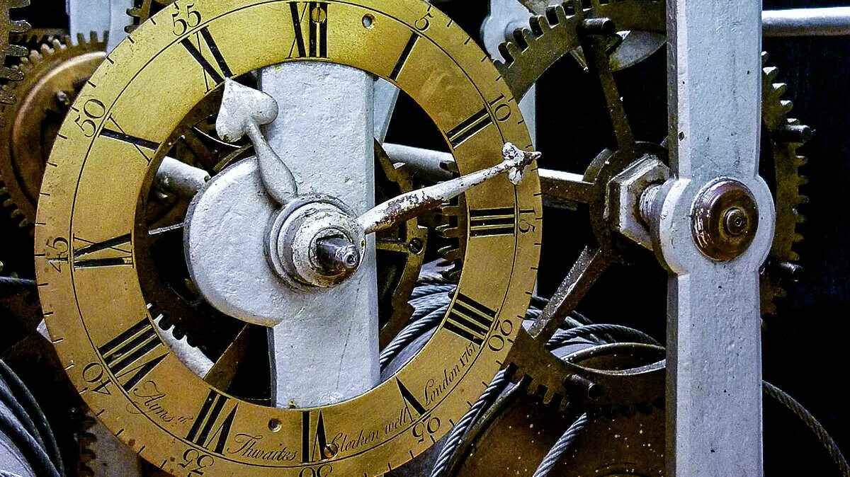 Механизмы нового времени. Механические часы 13 века. Механические башенные часы 13 века. Первые механические часы 13 века. Механические часы древние.