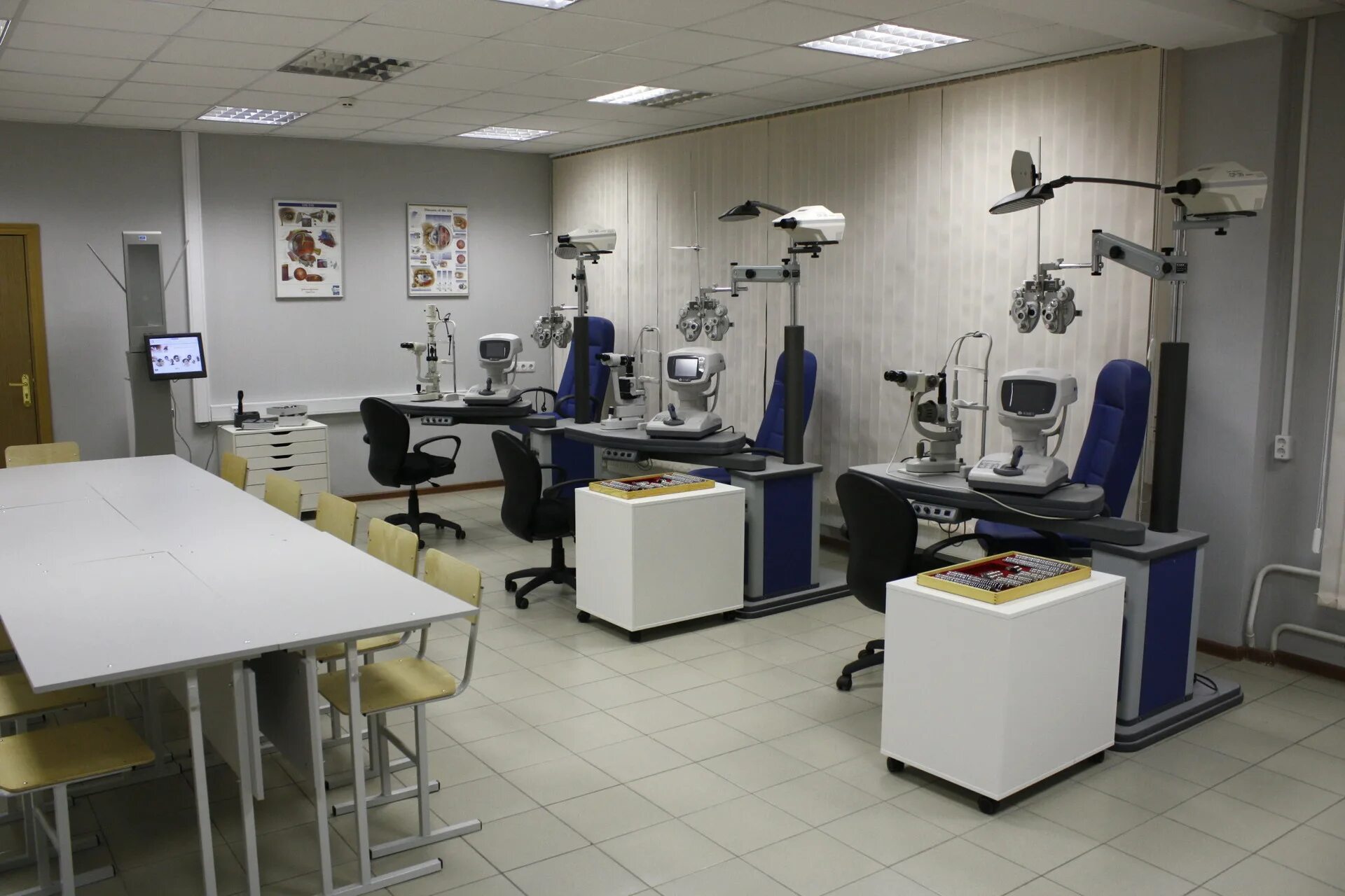 Оптика медика в златоусте. Оптика 1 линия златоуст. Румянцева 4 златоуст. Оптика 1 линия златоуст. Златоуст гагарина 1 линия.