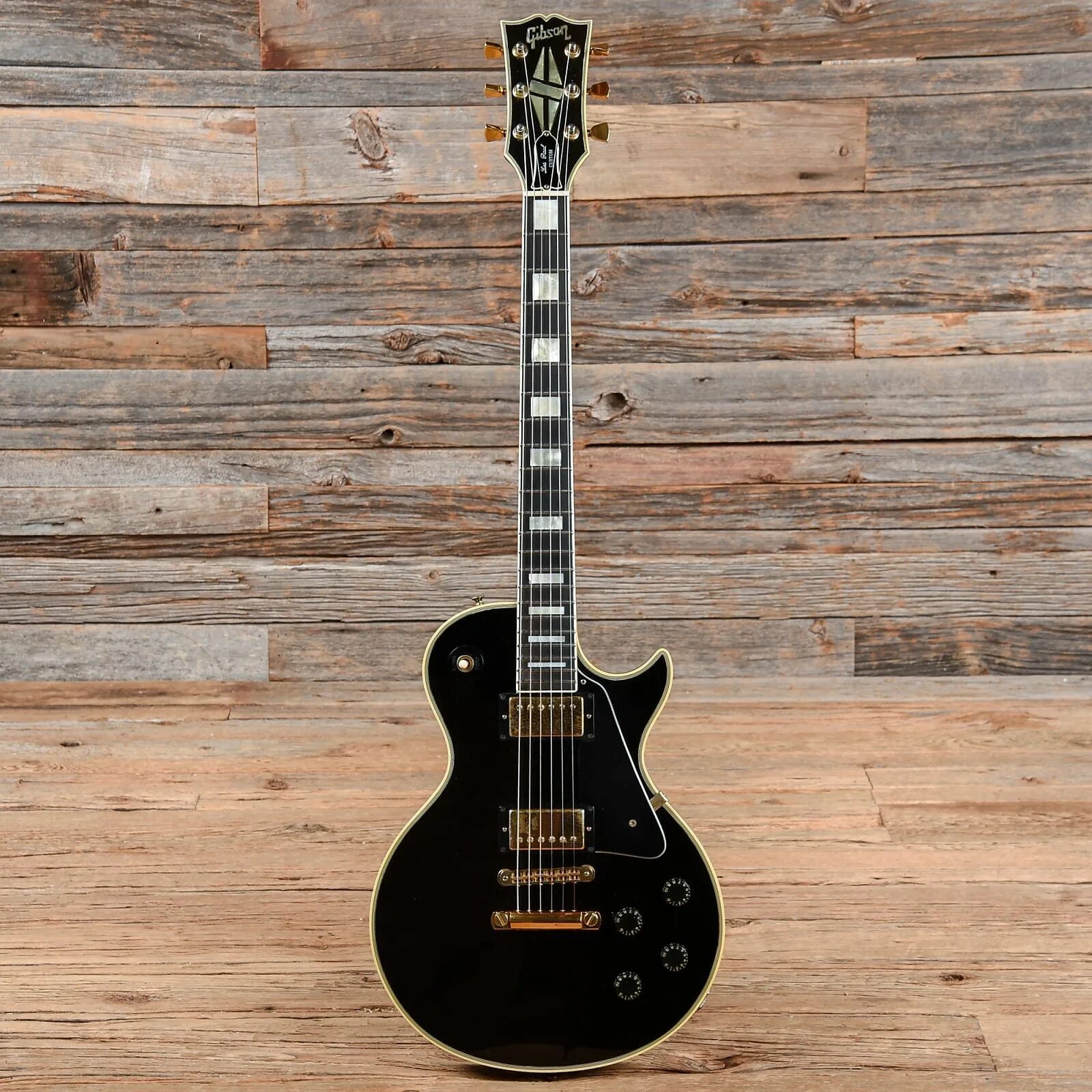 Les paul recording reissue. Гитара гибсон лес пол. Гитарист в клетчатой рубашке. Гитара стл. Гитара гибсон лес пол.