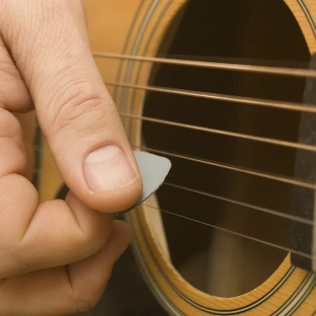 кольцо с электрогитарами. пластинка гитариста. гитара золотое кольцо иваново. гитарные кольца. колечко гитариста 6 букв сканворд.