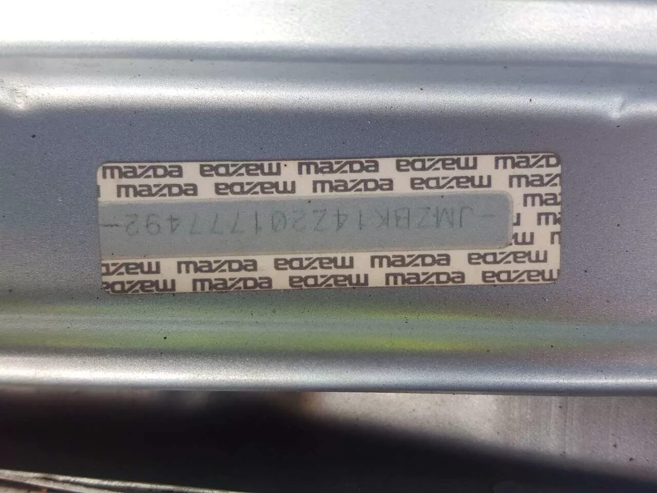 Мазда код краски где находится. Мазда код краски где находится