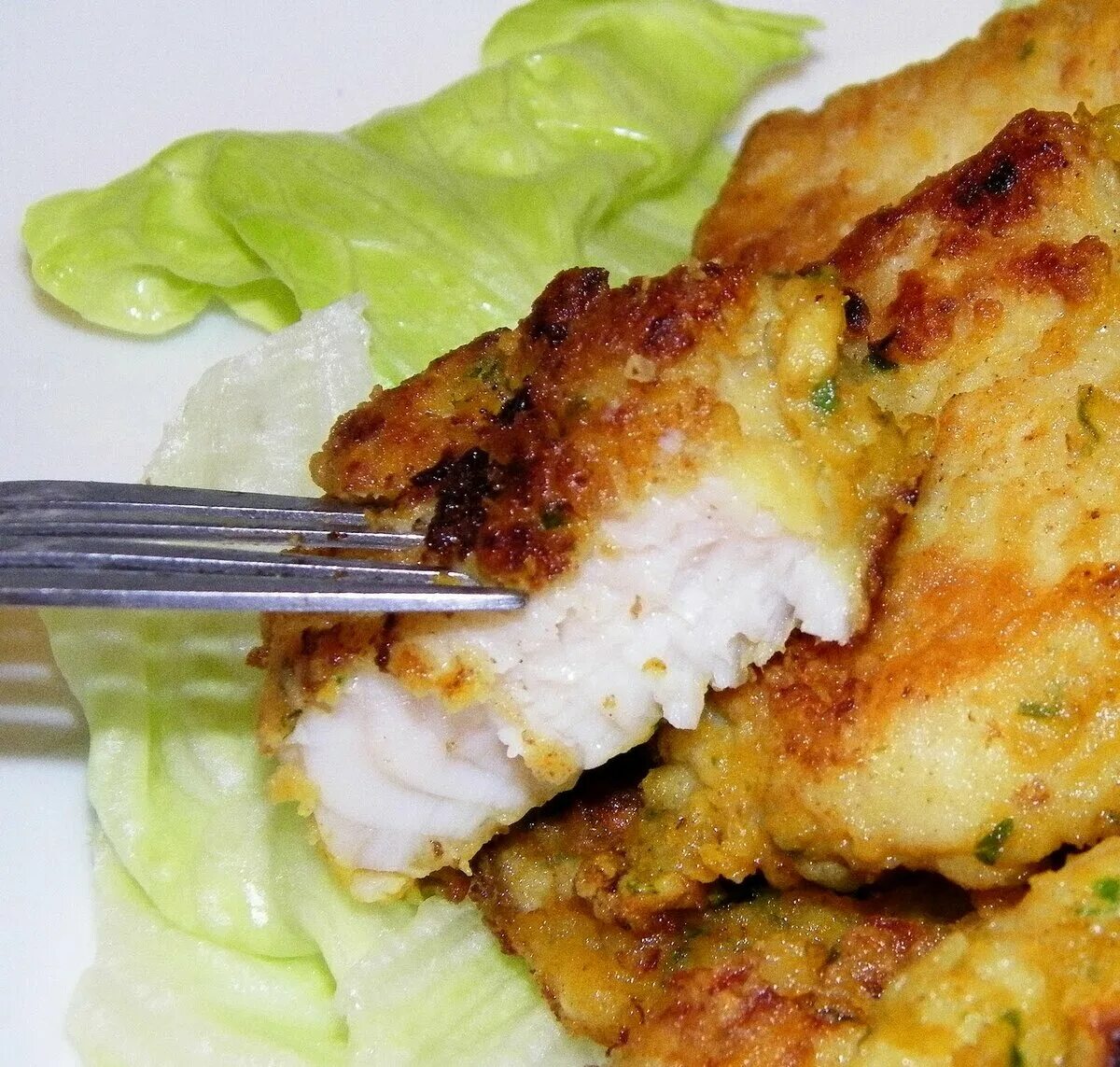 Вкусно и просто пожарить минтай. Минтай в кляре ~ 500г. филе минтая в кляре. рыба минтай жареная. жареная рыба в кляре.