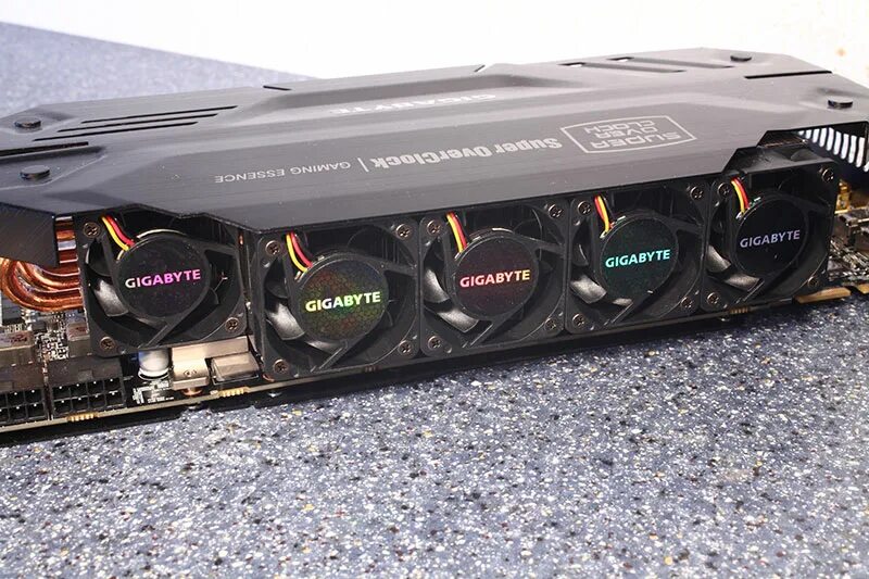 Radeon hd 4770. Старые видеокарты. Двухчиповая видеокарта с пассивным охлаждением. Горячие видеокарты. Видеокарта 4070 ti.