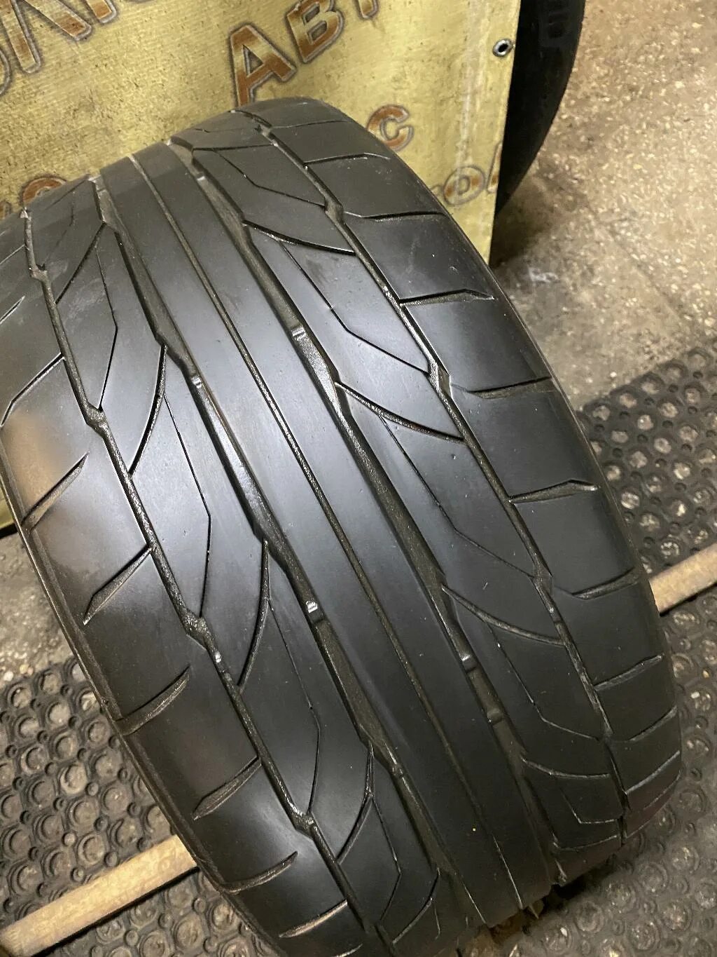 Резина кама 555. 275 555. Nitto nt555 g2. Jinyu jf518. 275 555.