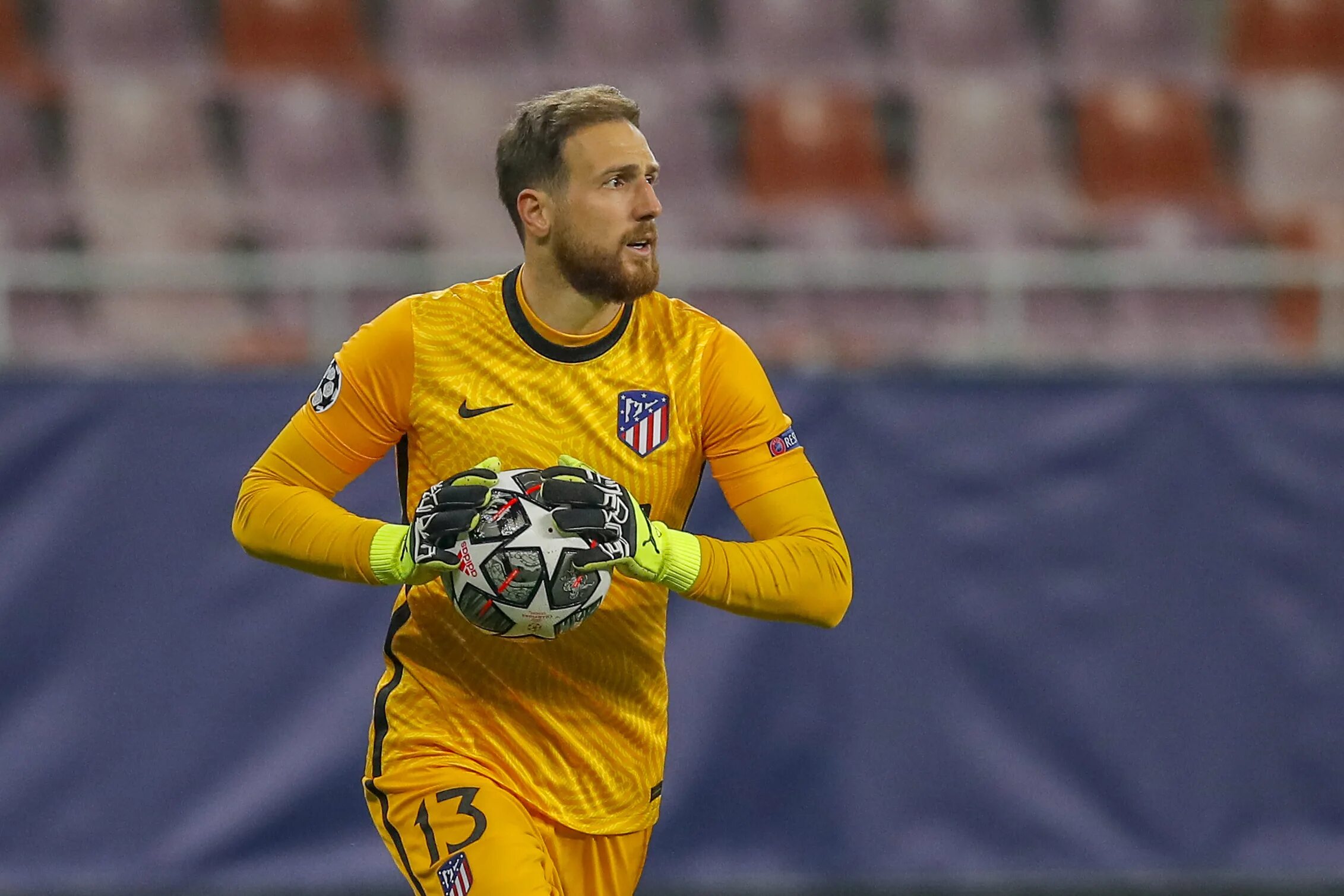 Облак футболист вратарь. Oblak вратарь. Вратарь атлетико мадрид. Облак футболист вратарь. Облак футболист вратарь.