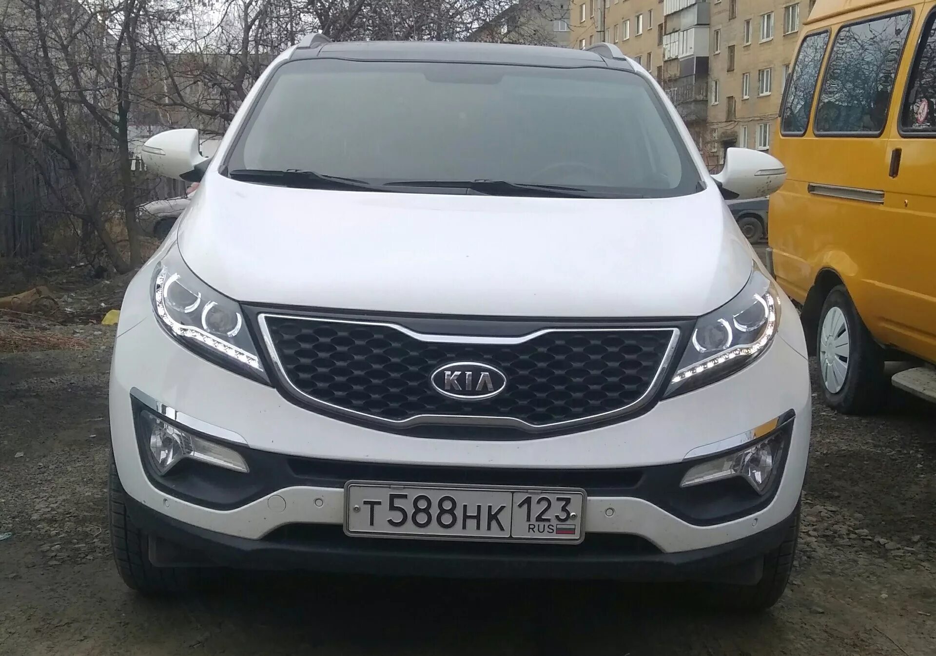 Kia Sportage 3 2011. Фары Kia Sportage Sportage 2. Kia Sportage 2013. Киа Спортейдж 2013 года. Фара sportage 3