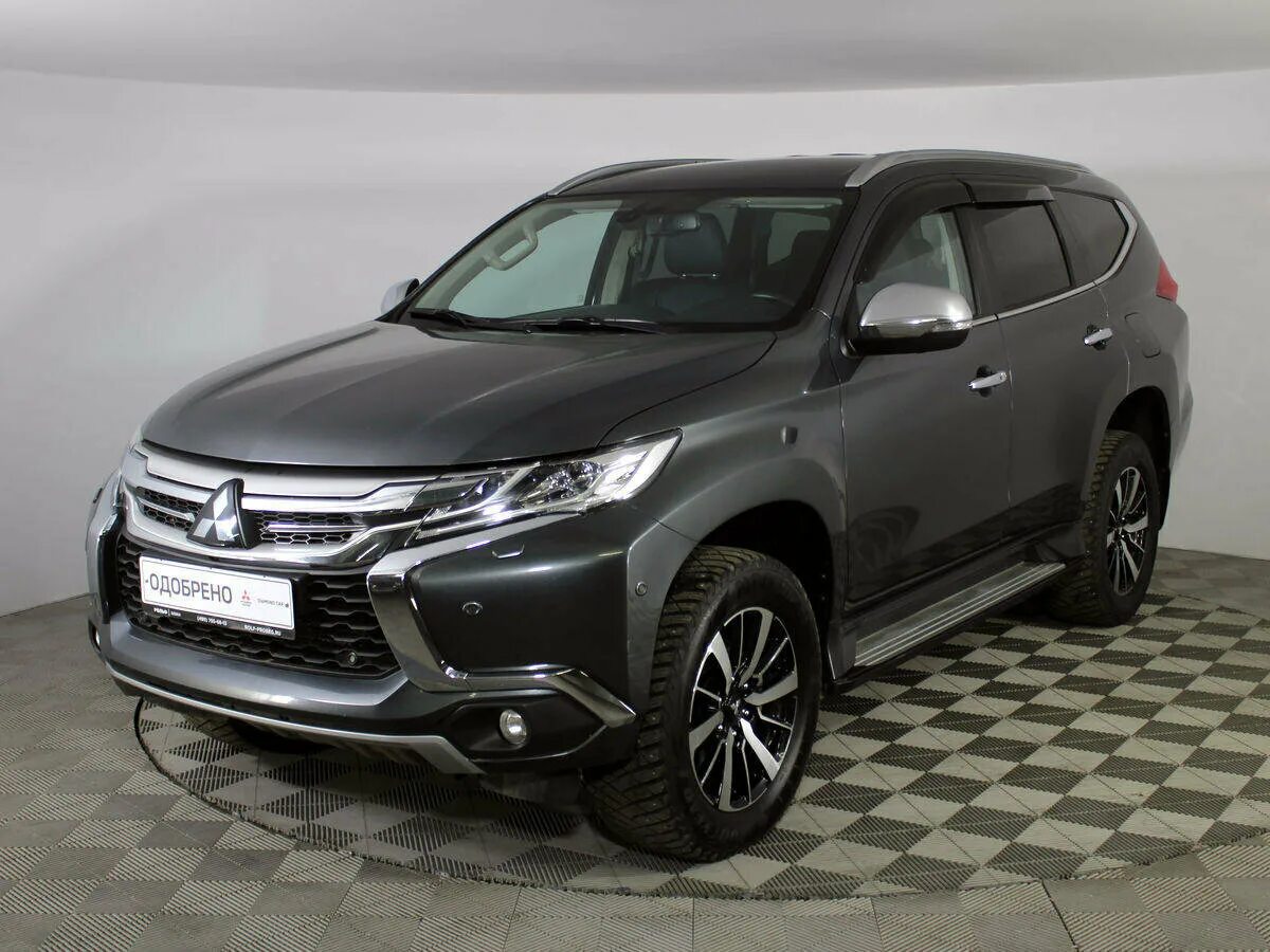 Паджеро спорт 2017 года. Митсубиси Паджеро спорт 2018. Mitsubishi Pajero Sport 2017. Mitsubishi Pajero Sport черный 2018. Mitsubishi Pajero Sport 3.