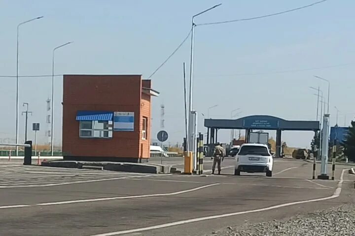 Орск пограничный пункт пропуска. Бугристое пункт пропуска казахстан. Пограничный пункт казахстана с россией. Пограничный пункт казахстана с россией. Пограничный пункт казахстана с россией.