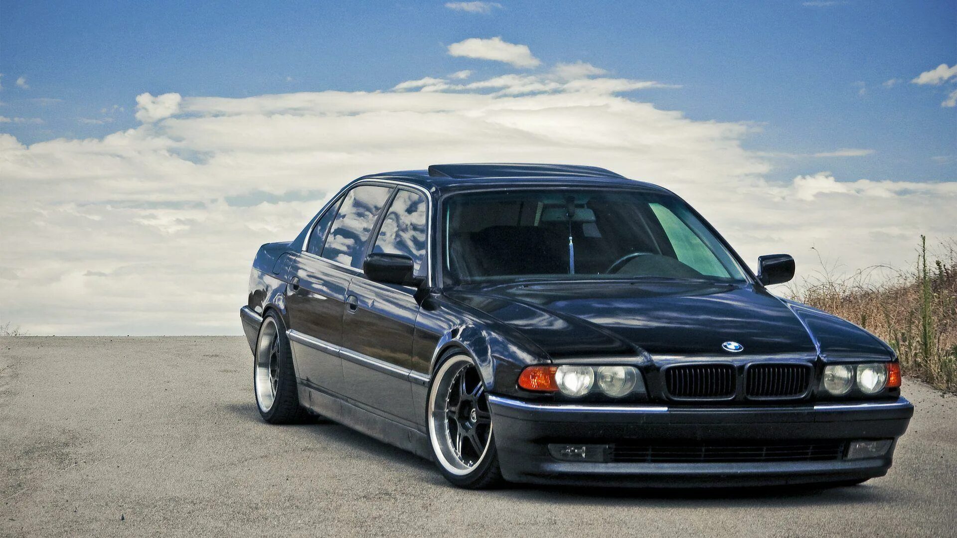 Бмв е38 е39. Бмв м5 e38. бмв е38 740. bmw 5 e38. бмв 7 е38.
