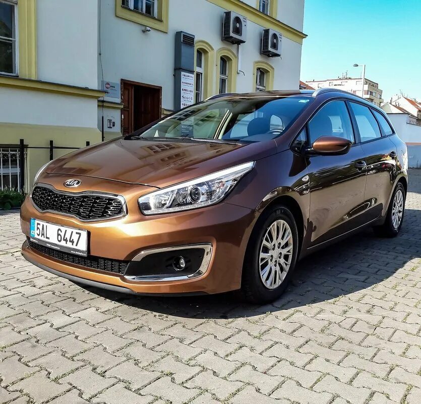 Киа сид автомат купить. Kia Ceed Combi. Kia Ceed Diesel. Kia Ceed Diesel 2012. Kia Ceed дизель 1,6.