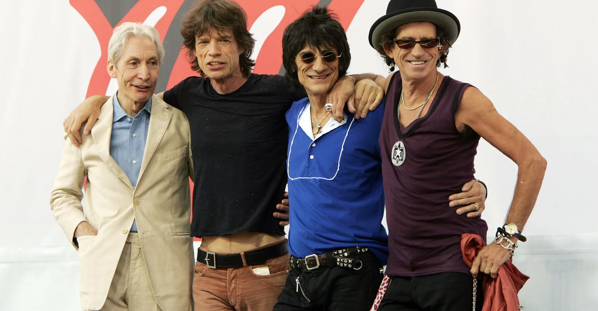 Группа the Rolling Stones. Роллинг стоунз участники группы. Rolling Stones молодые. Чарли из Роллинг стоунз. Самая популярная группа за всю историю