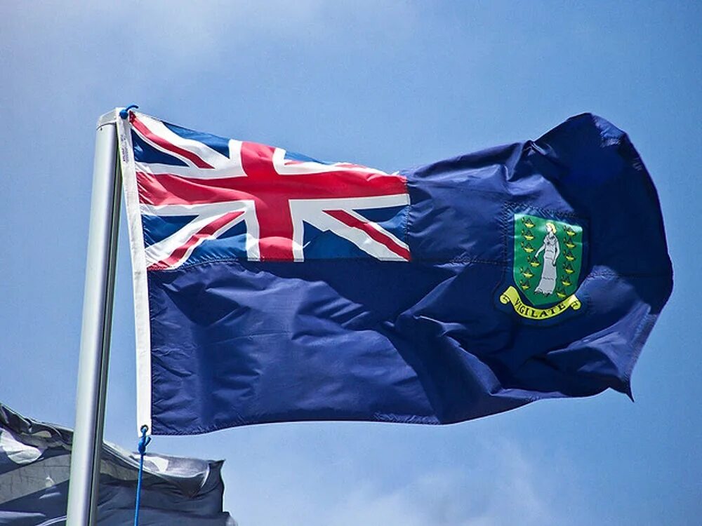 E flag. British Virgin Islands флаг. Британские Виргинские острова флаг. Флаг Виргинских островов США. Реюньон флаг.