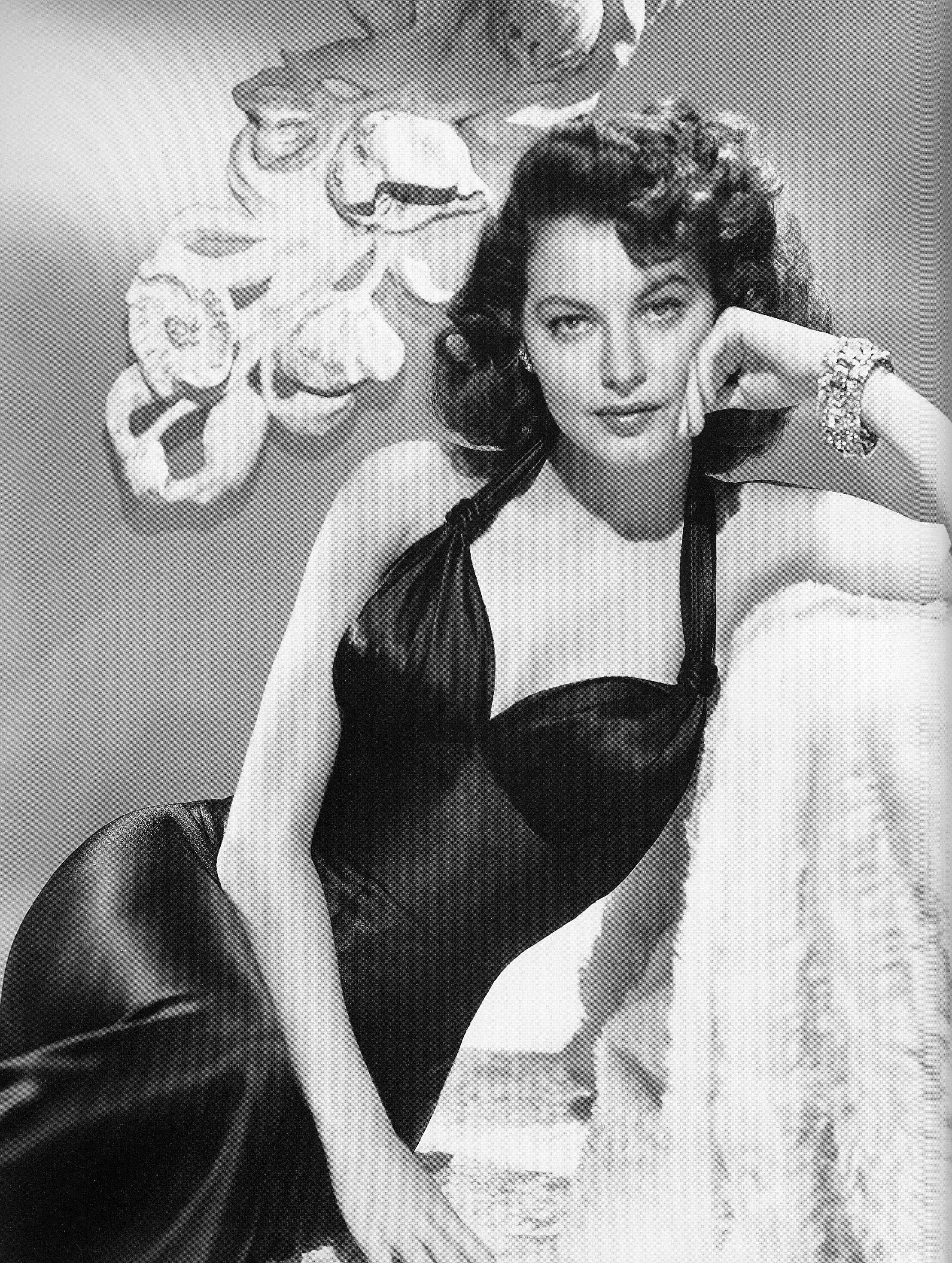 Старый образ. Гарднер актриса Голливуд. Ава Гарднер стиль. Ava Gardner Олд. Ава Гарднер 60 лет.